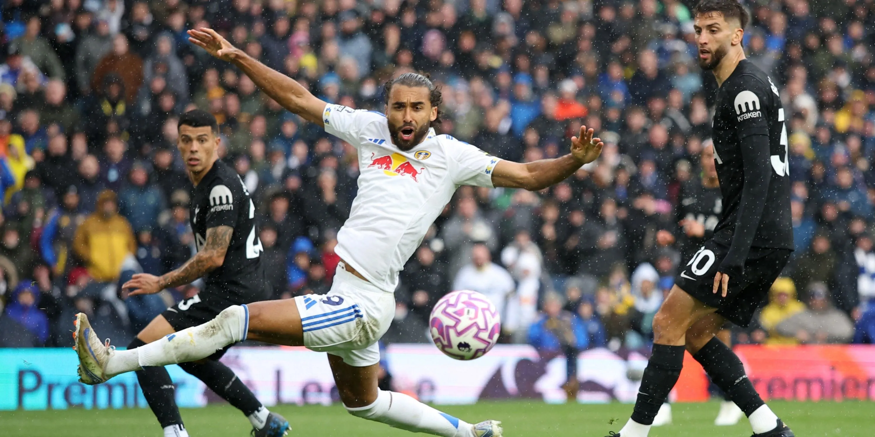 Dominic Calvert-Lewin khoác áo Leeds United