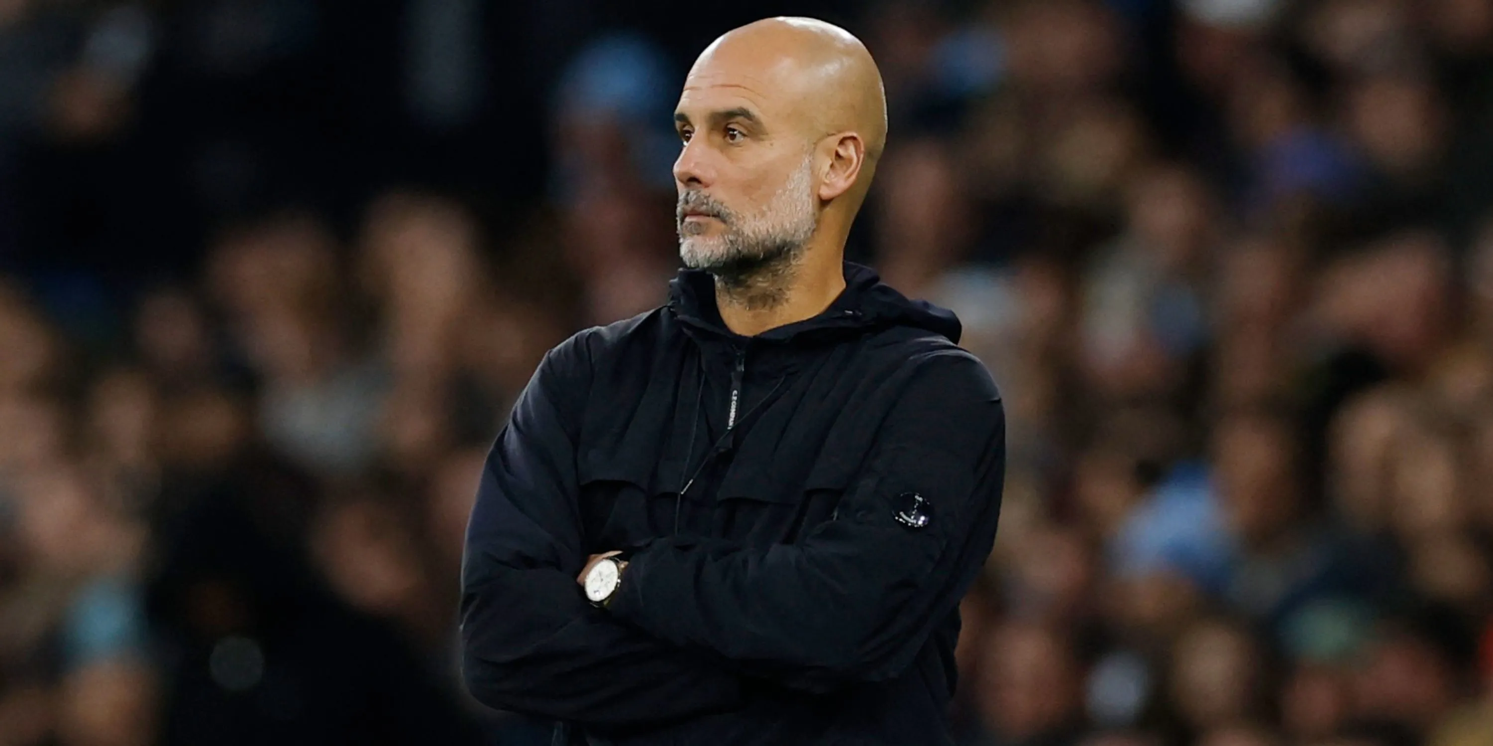 HLV Pep Guardiola chỉ đạo từ khu vực huấn luyện viên trong trận gặp Bournemouth