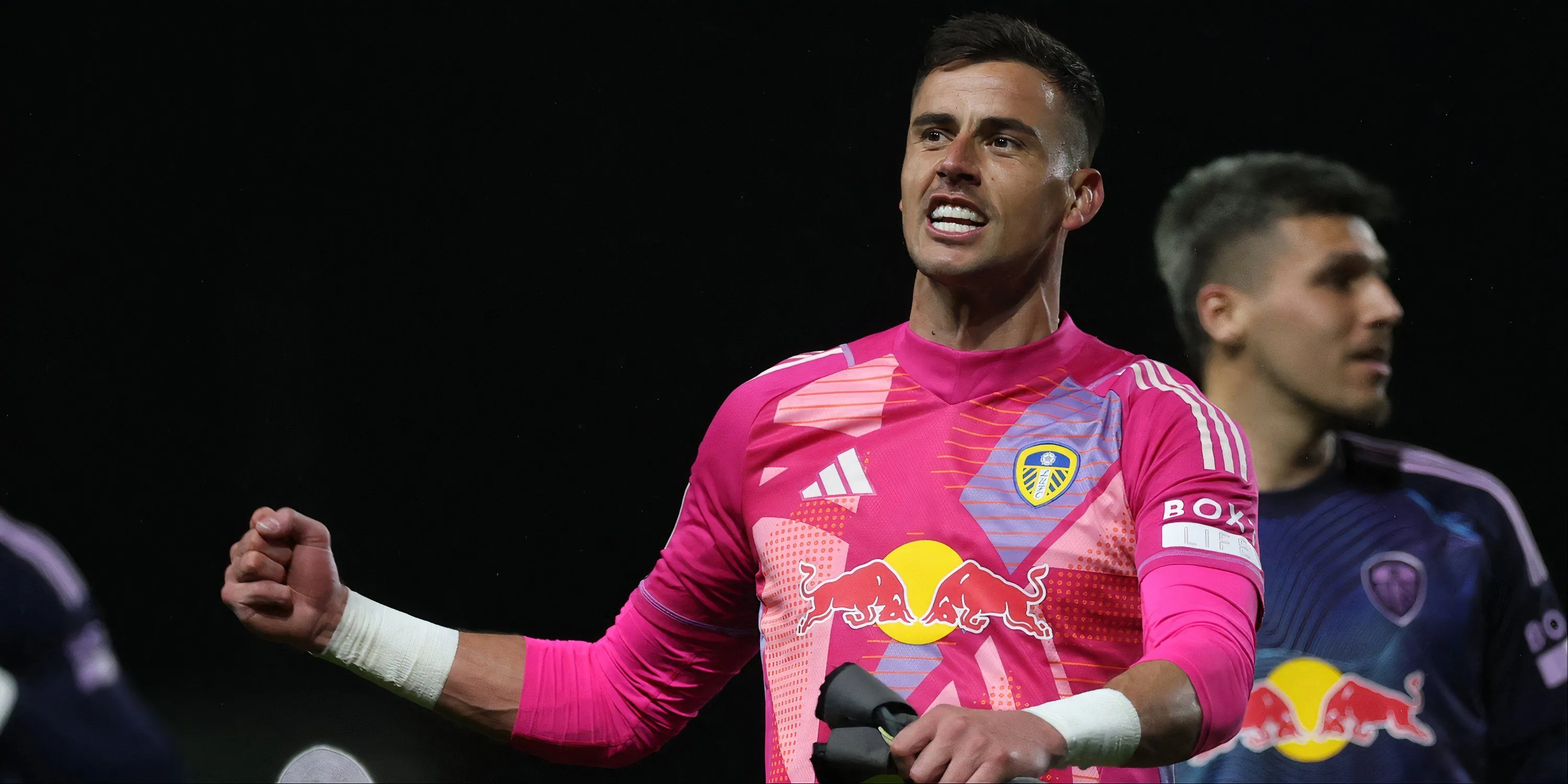 Karl Darlow - Thủ môn dự bị của Leeds từ mùa trước