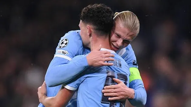 Phil Foden gây ấn tượng bên cạnh Erling Haaland trong trận gặp Dortmund